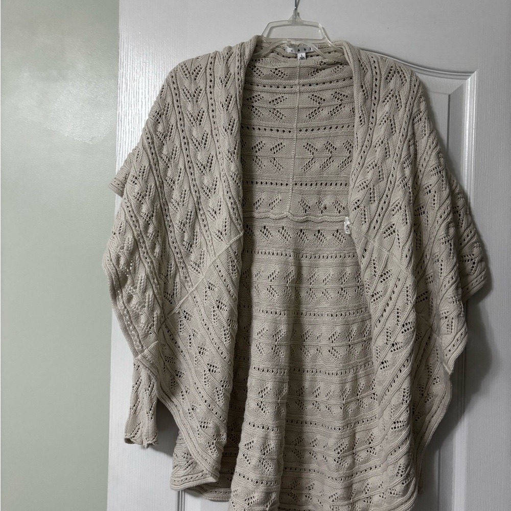 CAbi Oatmeal Circle Sweater Size L - Picture 3 of 7